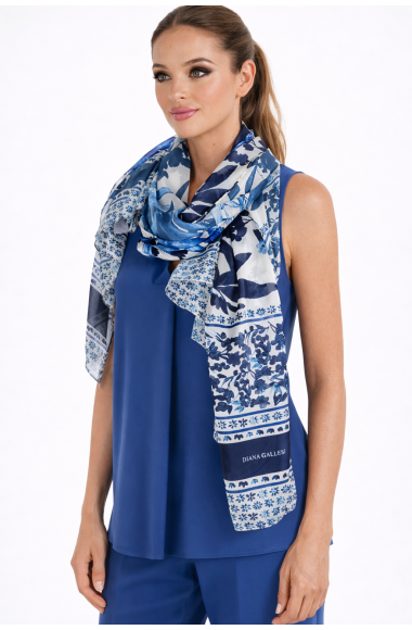 Diana Gallesi scarf