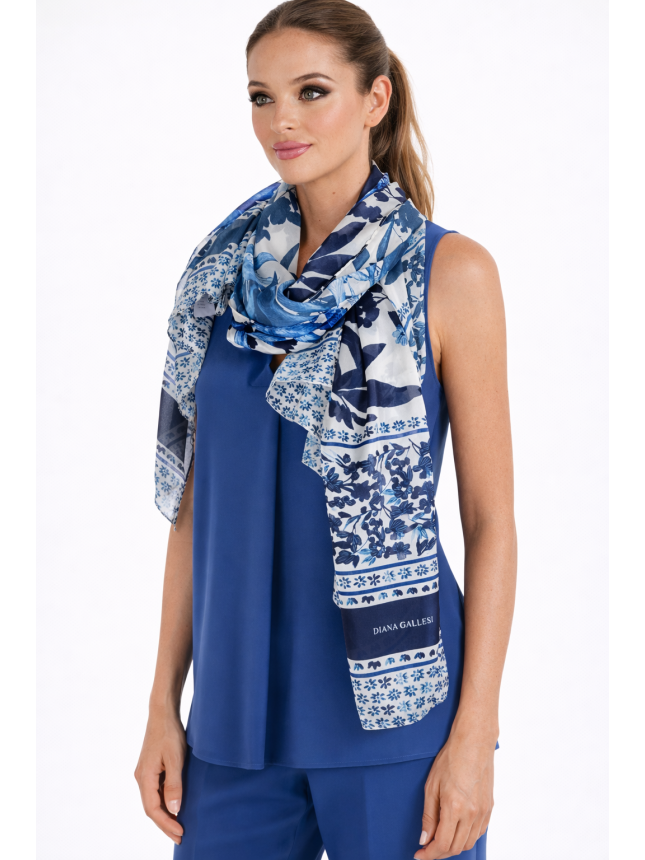 Diana Gallesi scarf