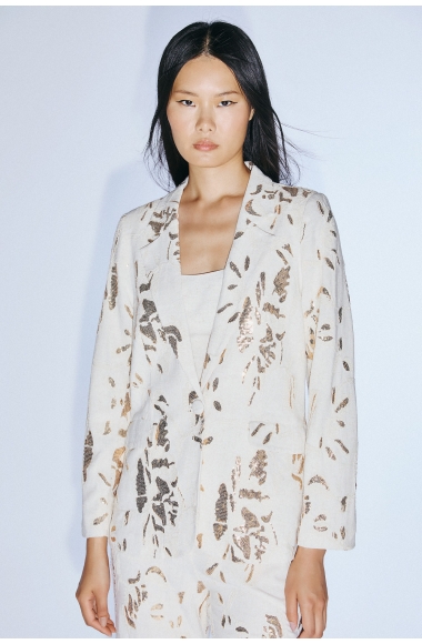 Twins Fantasy cream suit