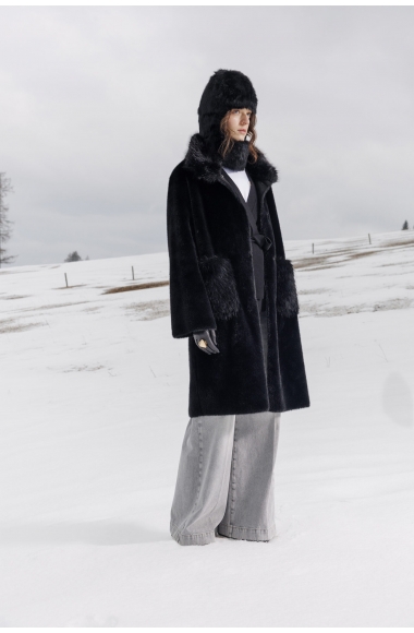 Diana Gallesi black fur coat 
